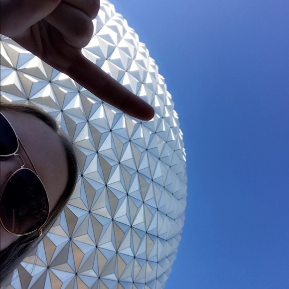 Meet your Posher, Erica - Picture 1 of 1